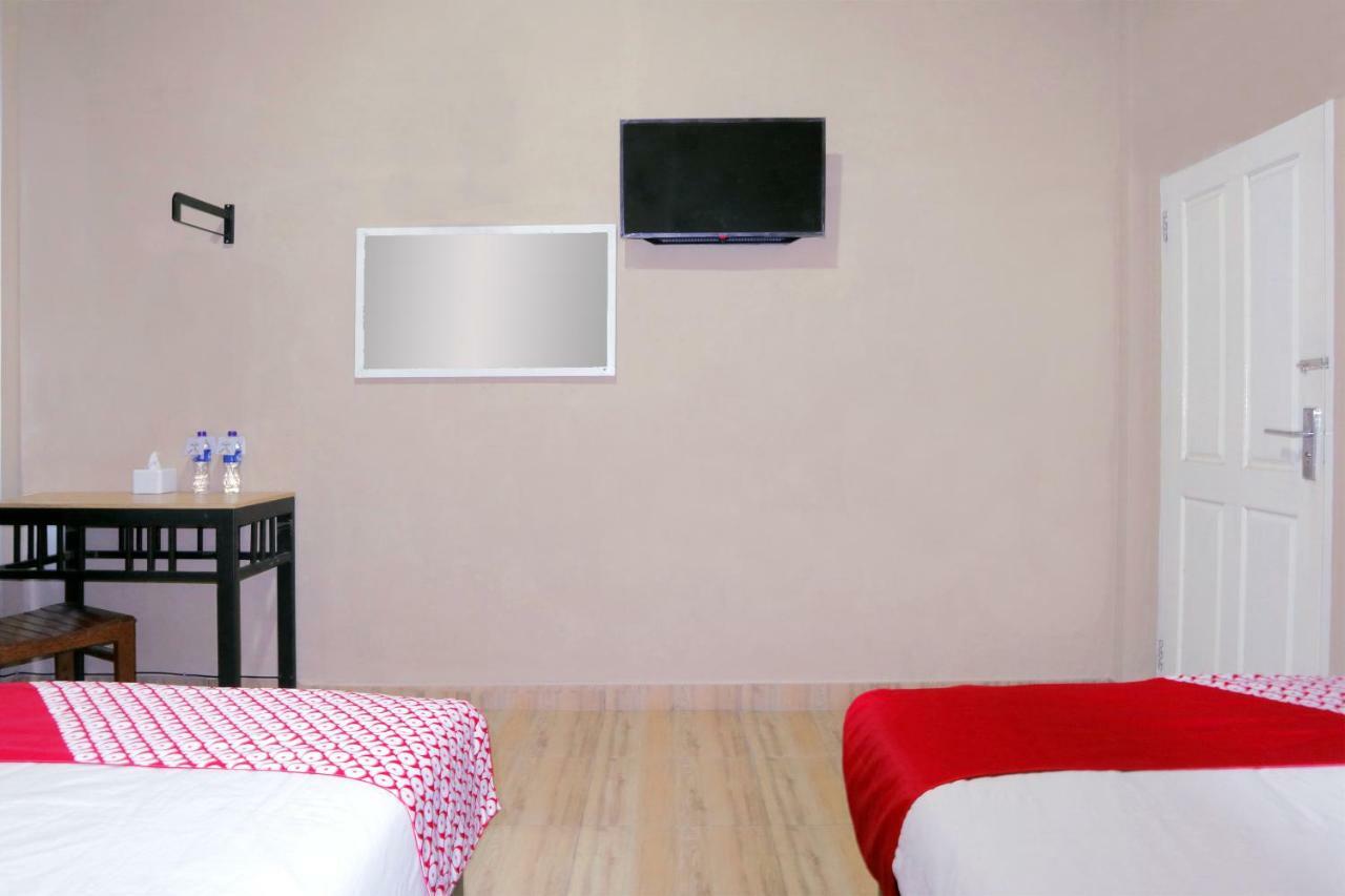Oyo 1386 Hotel Grand Gabelo บูกิตติงกี ภายนอก รูปภาพ