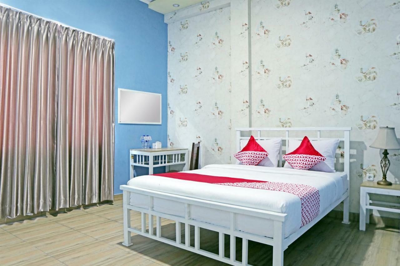 Oyo 1386 Hotel Grand Gabelo บูกิตติงกี ภายนอก รูปภาพ