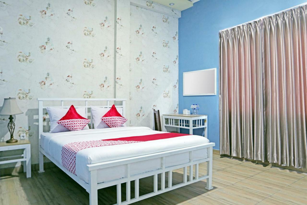 Oyo 1386 Hotel Grand Gabelo บูกิตติงกี ภายนอก รูปภาพ