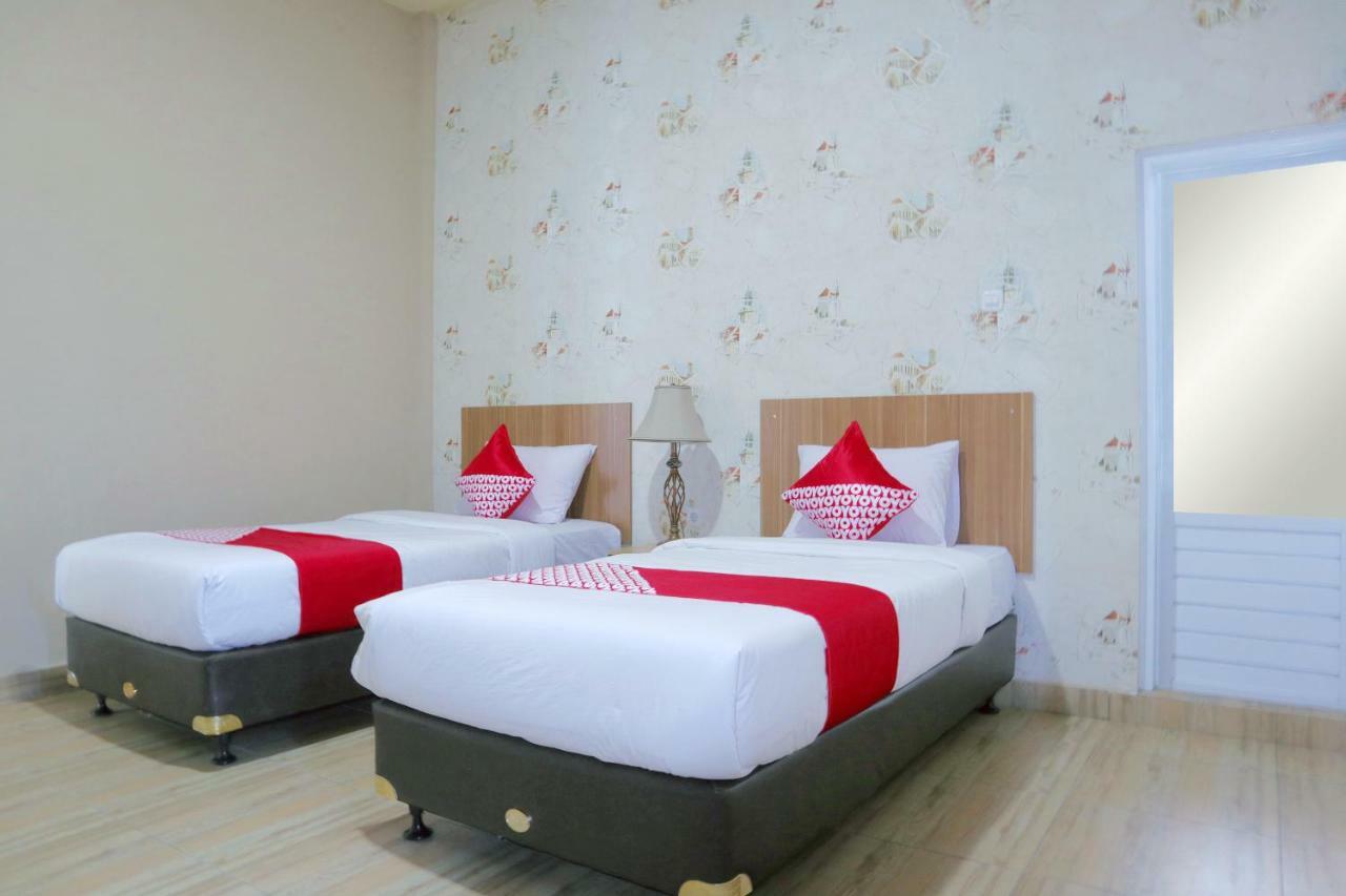 Oyo 1386 Hotel Grand Gabelo บูกิตติงกี ภายนอก รูปภาพ