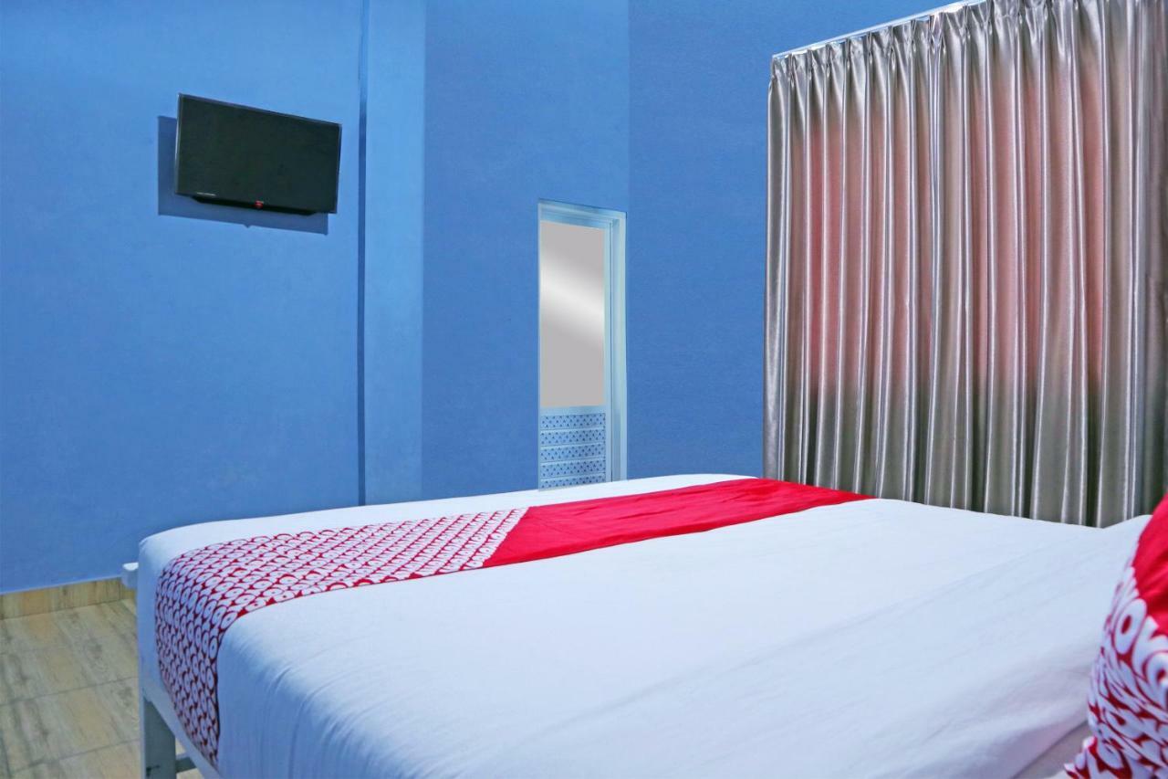 Oyo 1386 Hotel Grand Gabelo บูกิตติงกี ภายนอก รูปภาพ