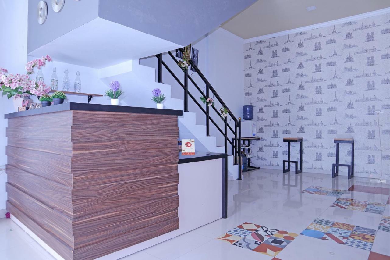 Oyo 1386 Hotel Grand Gabelo บูกิตติงกี ภายนอก รูปภาพ